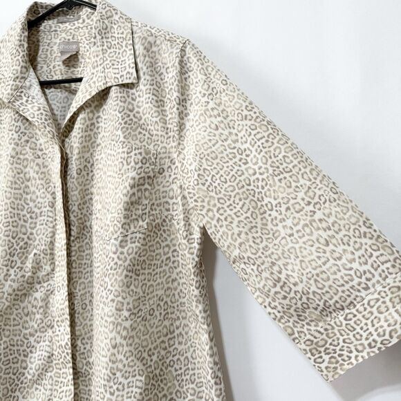 Chico’s Size 2 US 12/14 No Iron Leopard Print Pocket Detail Shirt Beige Classic - Picture 3 of 8